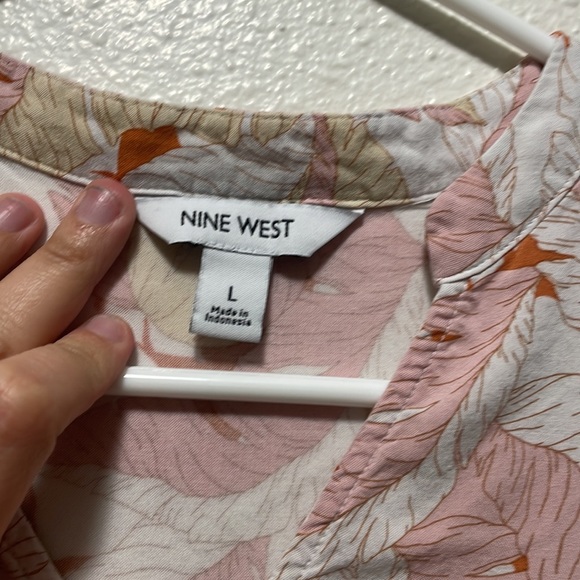 Tropical Nine West Sleeveless Dress - Picture 4 of 6